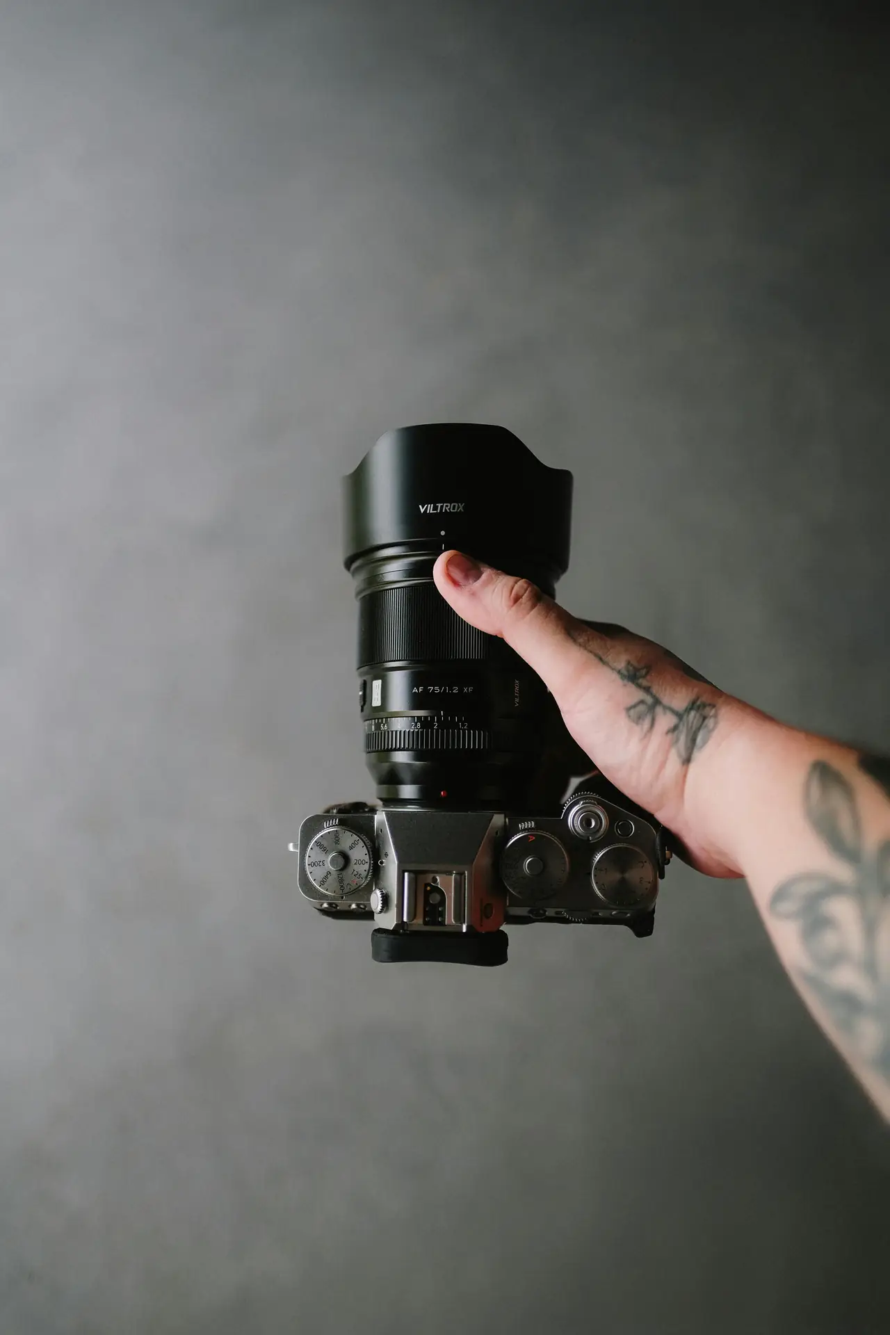 Best Compact Mirrorless Setups for Travel Photography in 2026