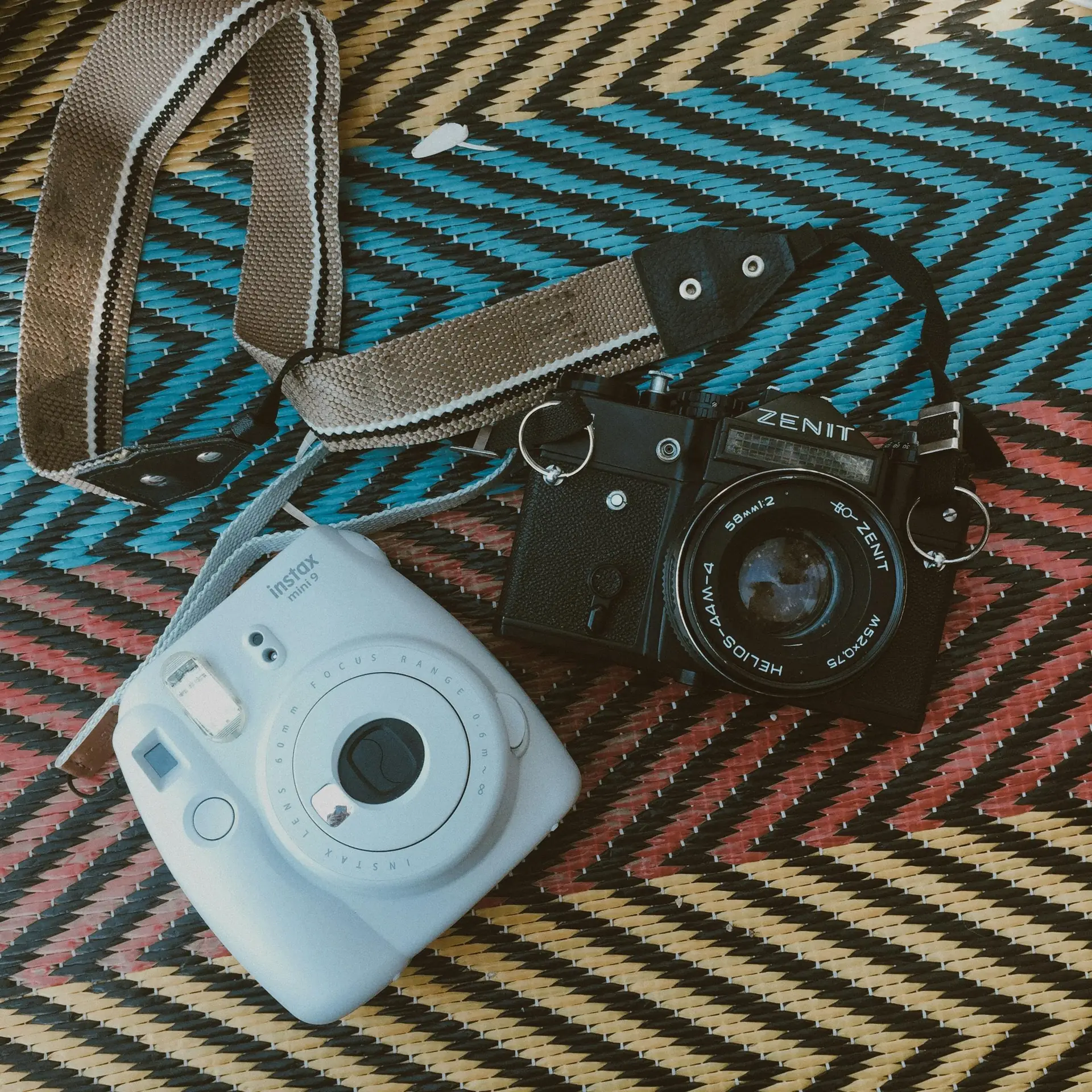 Analog Textures + Digital Capture: Instant Hybrid Workflows Outdoor Photographers Need in 2026