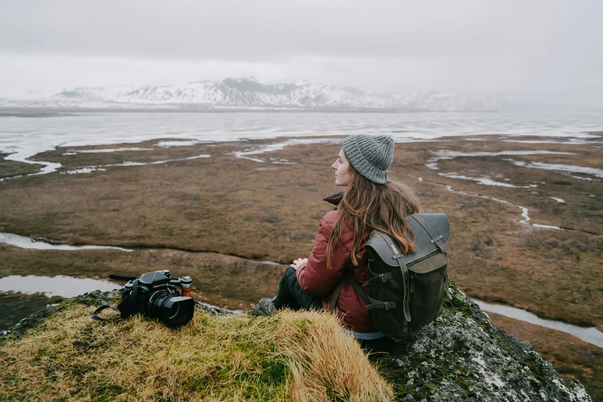 Comfort vinden in het wild: De beste eigenschappen van de Camstrap Explorer voor ruige shoots