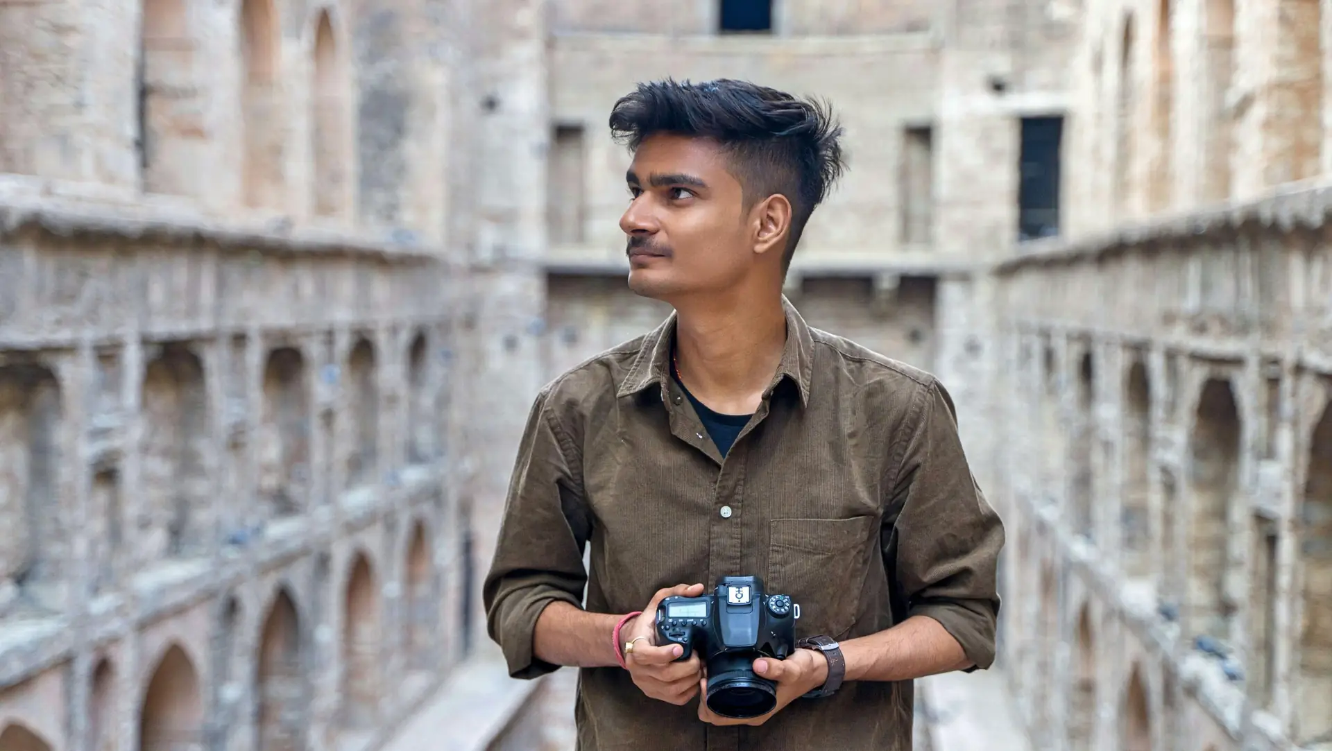 5 Essential Tips for Securing Your Camera Gear While Traveling in 2026