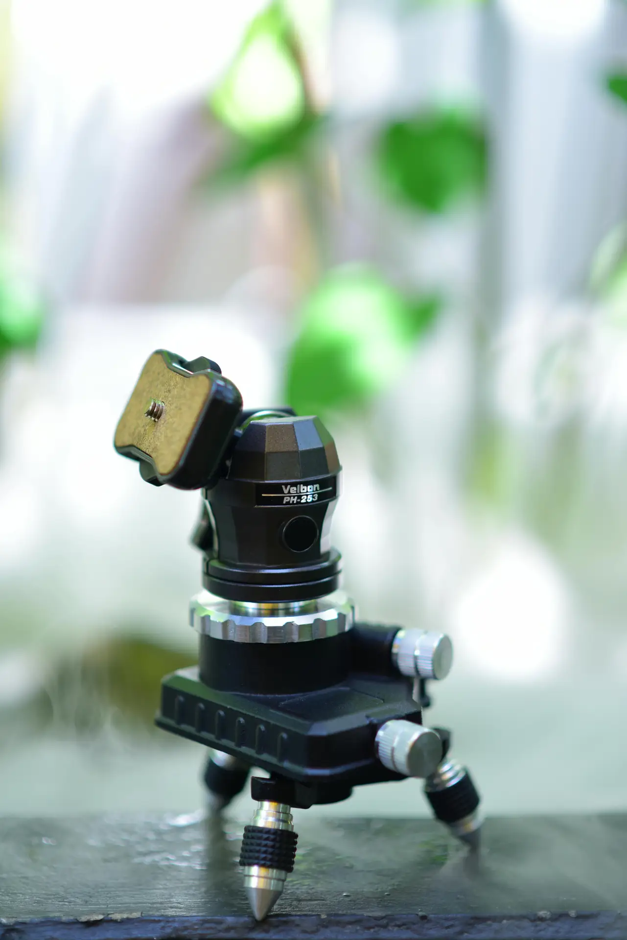 How to Shoot Cinematic Travel Photos With Pocket Cameras in 2026