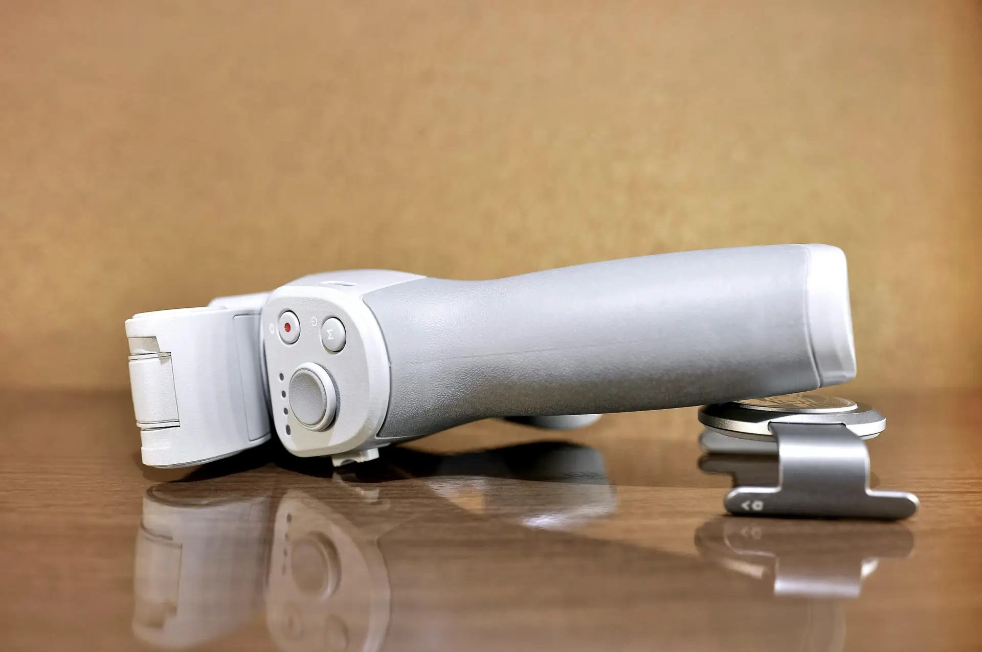 Cinematic Hybrid Techniques 2026: Shoot Photo-First Adventure Stories with Video-Friendly Gear